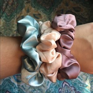silky scrunchies